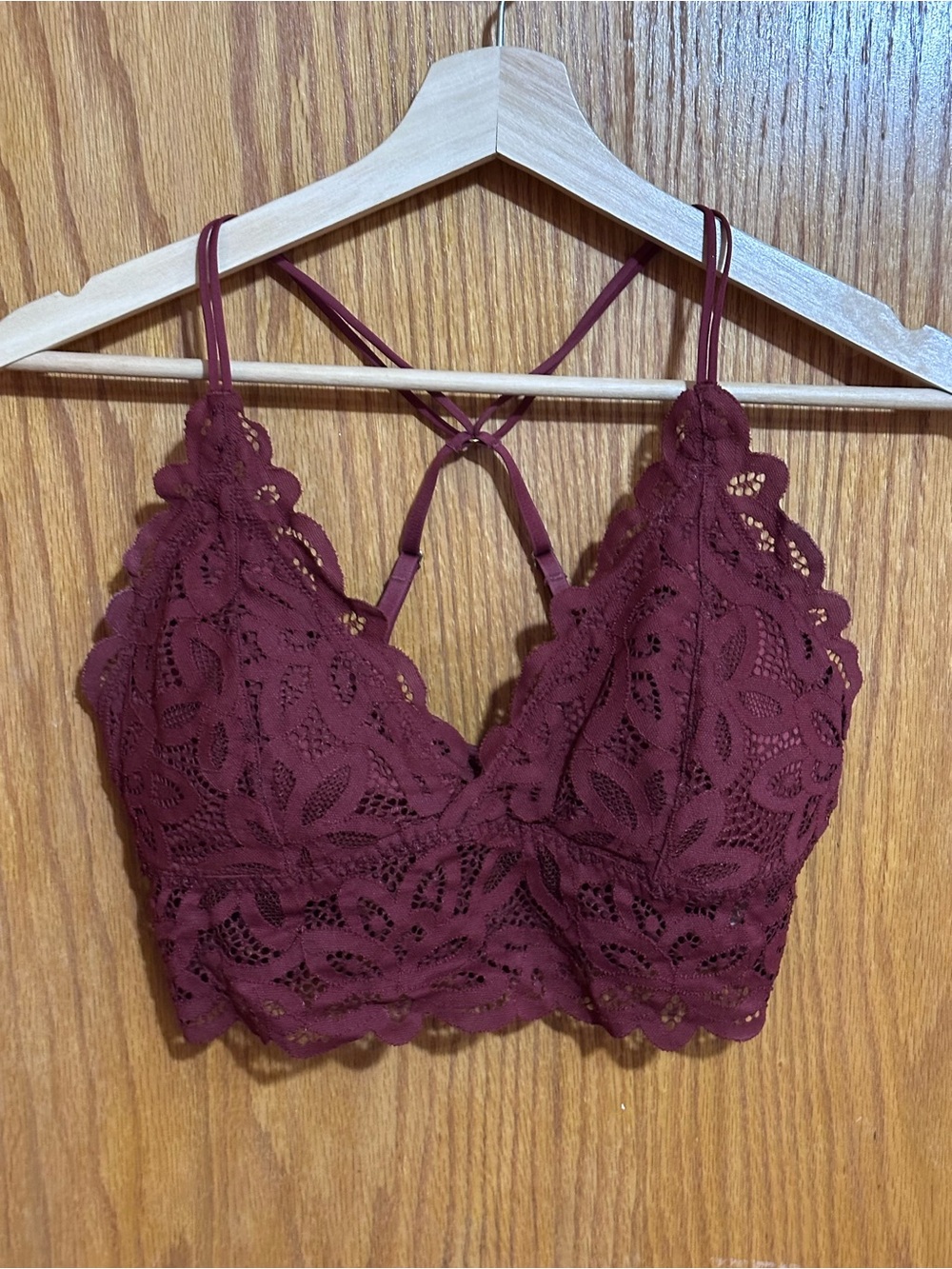 Abercrombie & Fitch Burgundy Lace Bralette Sz medium eyelet